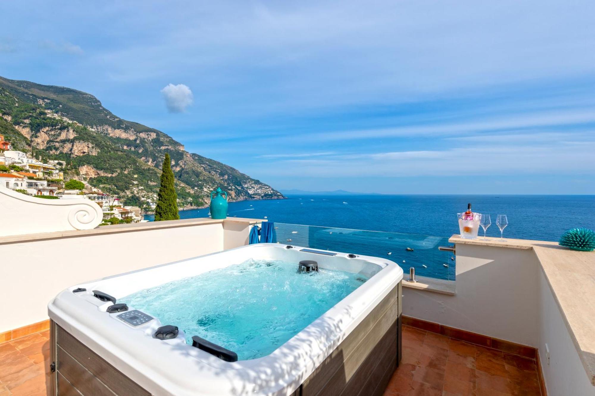 Villa Francesco Luxury Suites Positano Exterior photo